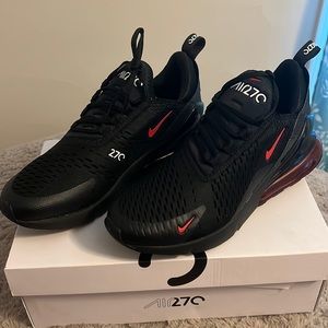 Nike 270